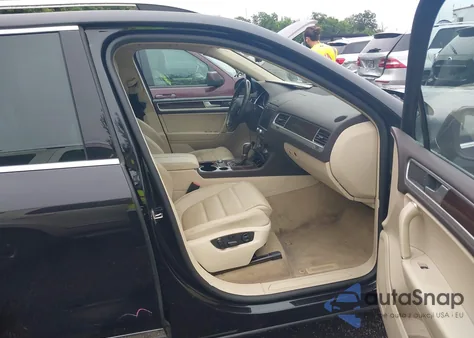 2016 Volkswagen Touareg Vr6 Lux из США, поврежденный, VIN WVGEF9BP1GD012109